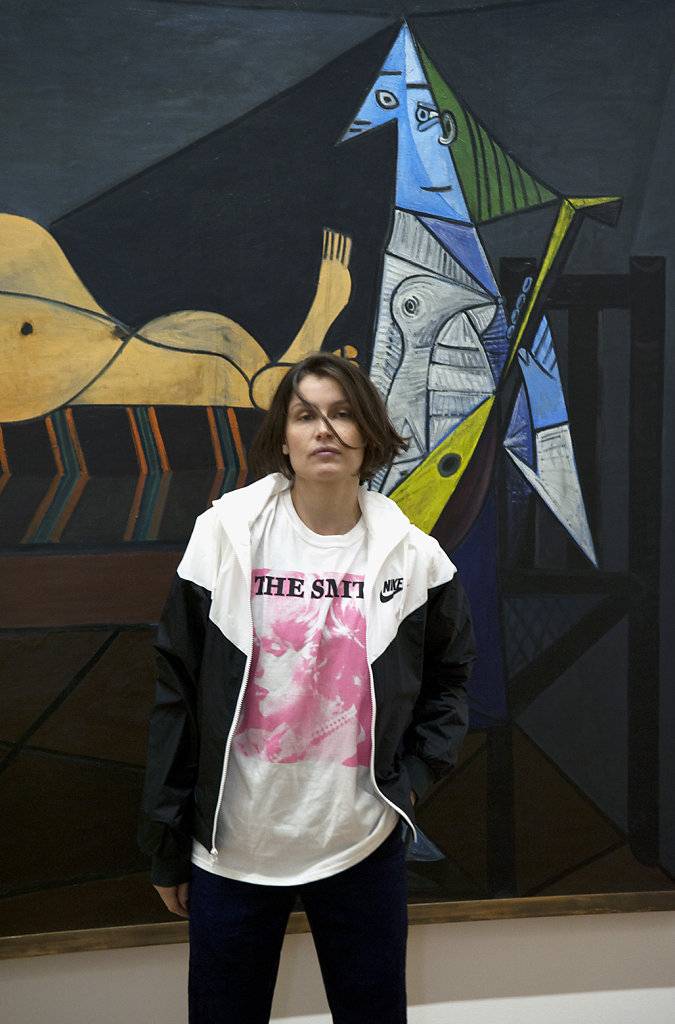 Laetitia Casta devant L'Aubade de Pablo Picasso Centre Pompidou Paris 